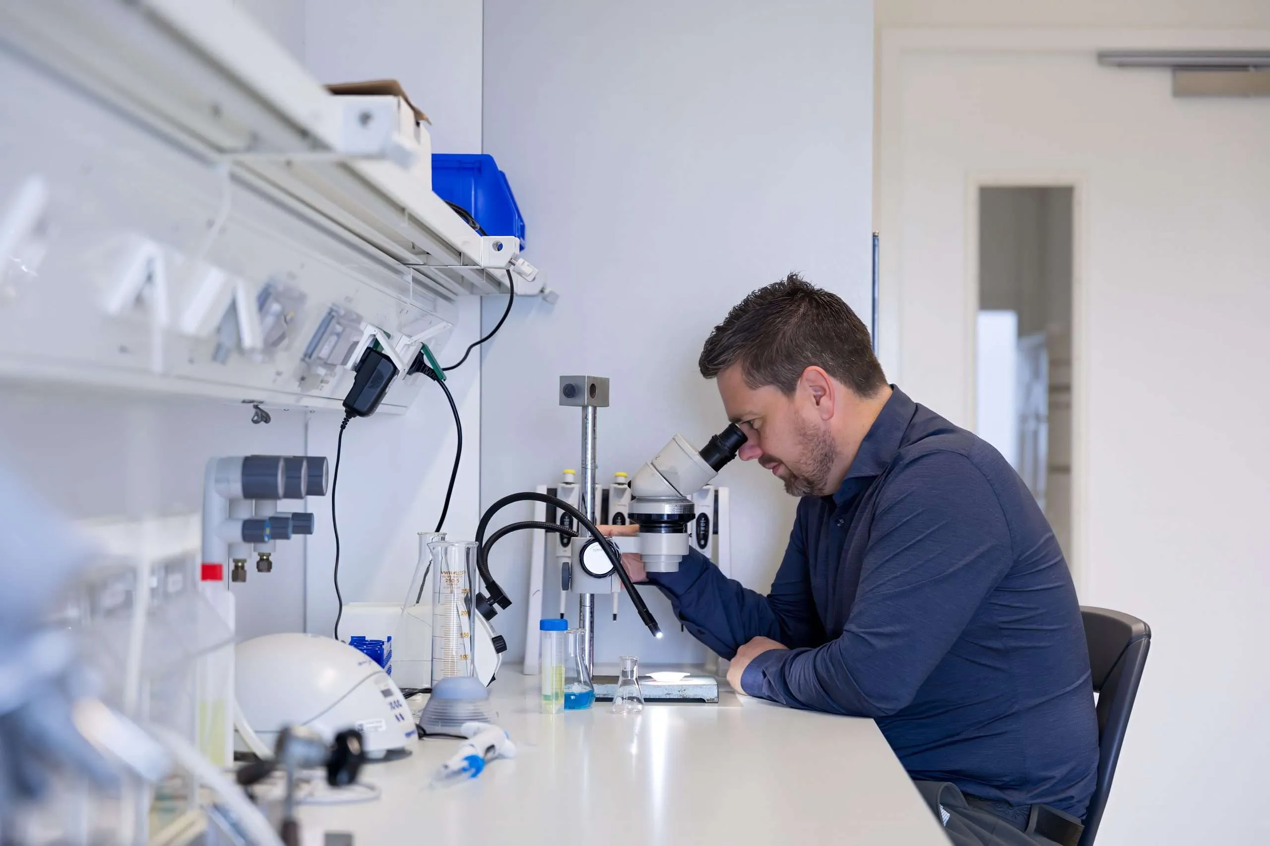 Onderzoeker Rob Wüst in het lab in het Amsterdam UMC.